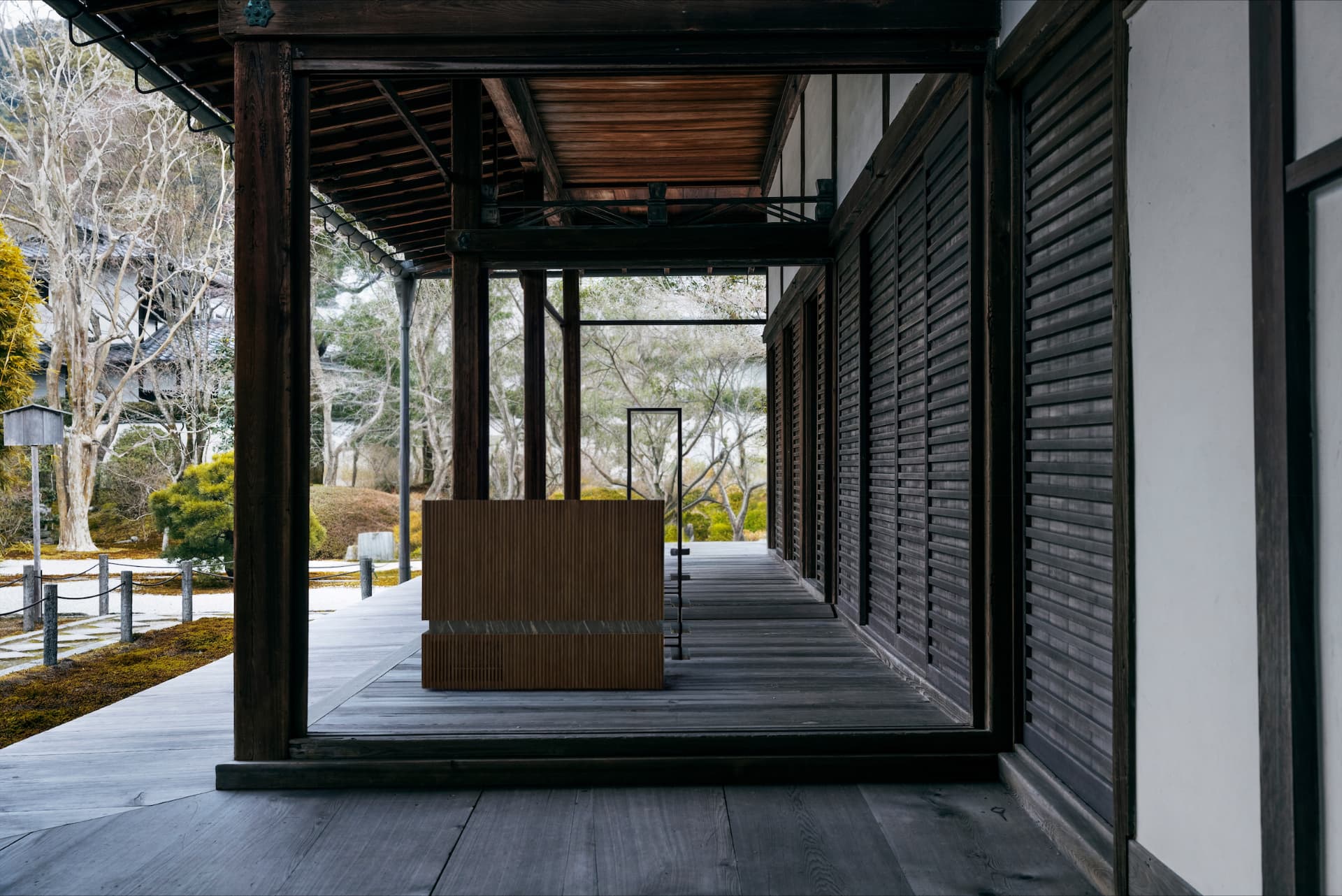 THOR Thermo Ash and Desir Noir cold plunge installed on a covered outdoor terrace